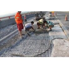湖北黃岡加油站、服務區(qū)混凝土微表病害使用快速修補料