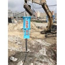 石材開(kāi)采液壓劈石機(jī)的使用方法